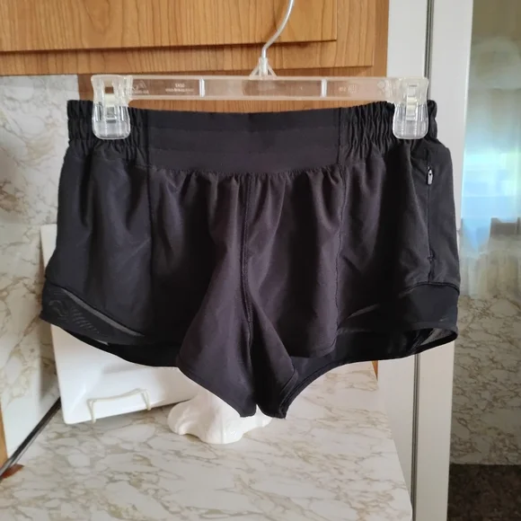 Lululemon Hotty Hot Short II *2.5", Black, Size 6 - Picture 8 of 15